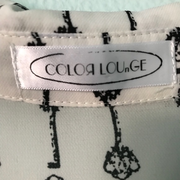 Fun Key Print Button Down Top Size Medium - Picture 6 of 7